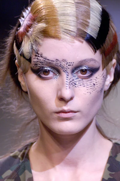 Look 11